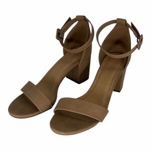 Y Not Size 9 Nude One-Strap Buckle Block Heel Sandals with Rounded Toe